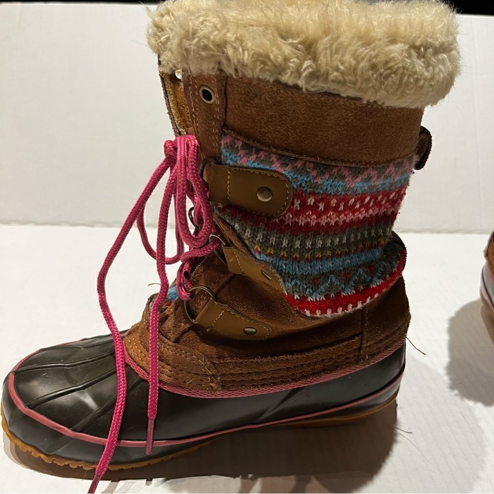 Khombu Winter boots  lace up steel shank brown, tan and pink multi